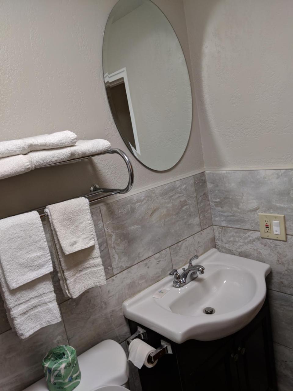 Americas Best Value Inn Брадфърд Екстериор снимка